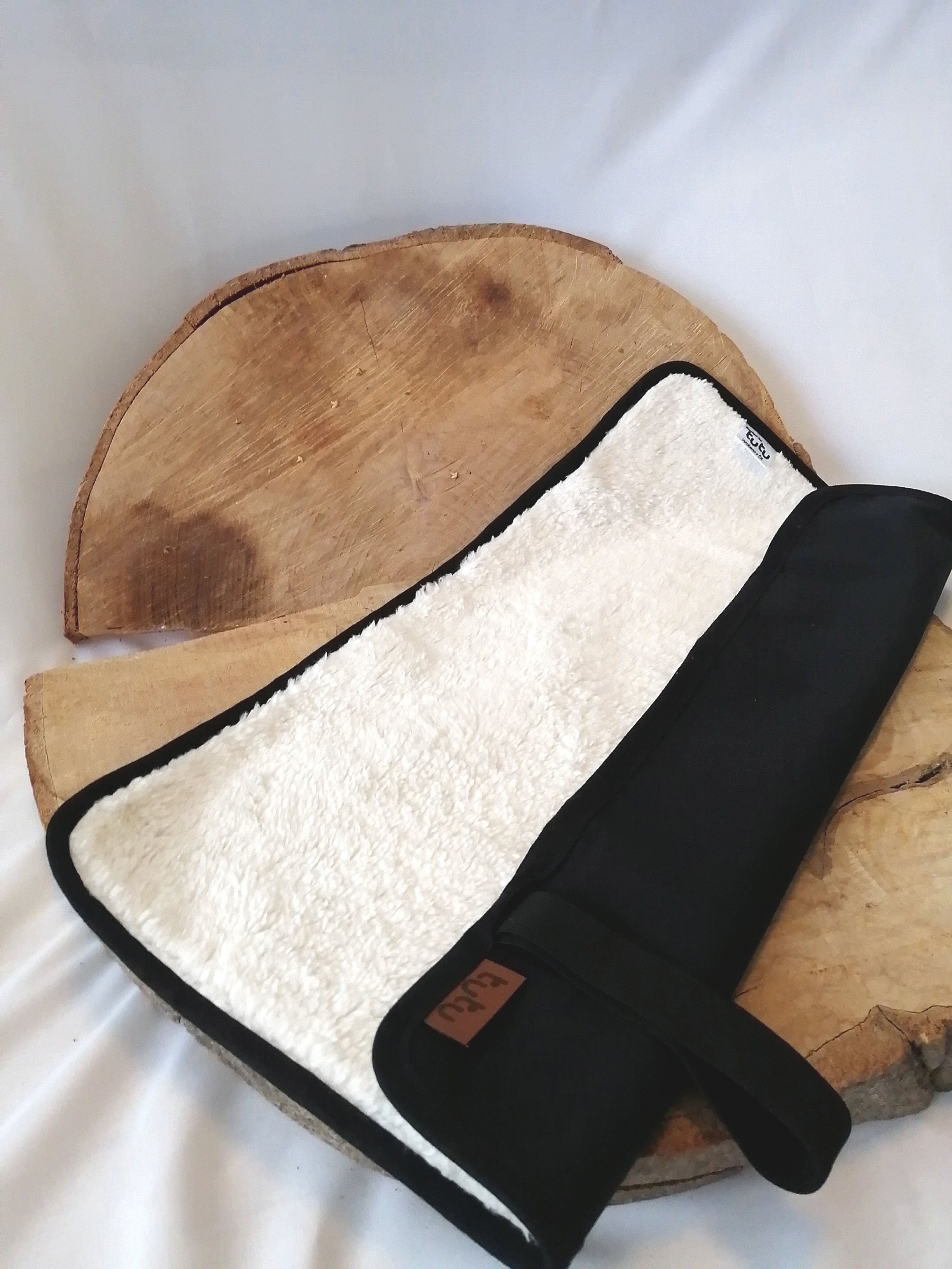 Podsedáček zimní hory (zapínání na knoflík)